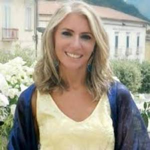 Dr.ssa Antonella Carnevale Ginecologo