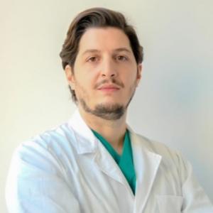 Dr. Roberto Capece Ginecologo