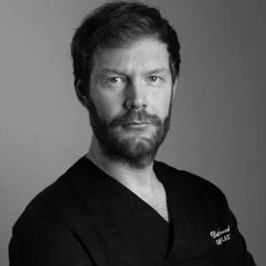 Dr. Enrico Cavalieri Chirurgo Plastico